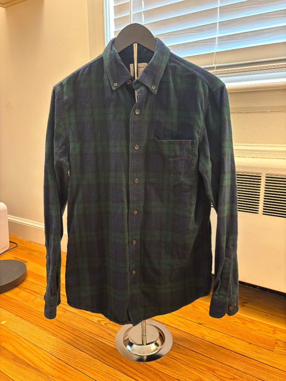 Like New Men's Green and Blue L.L. Bean Button-Down Plaid Shirt Size Small
